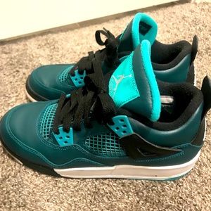 Teal Jordan Retro 4